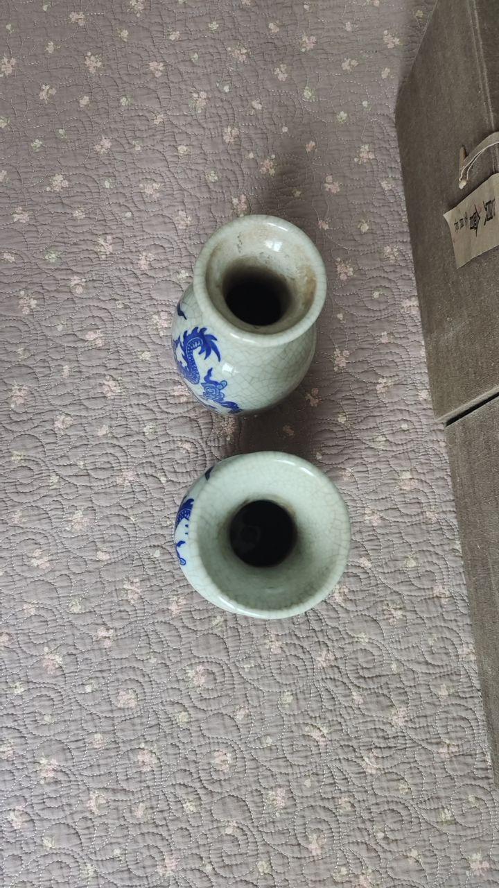 哥釉青花龙纹瓶