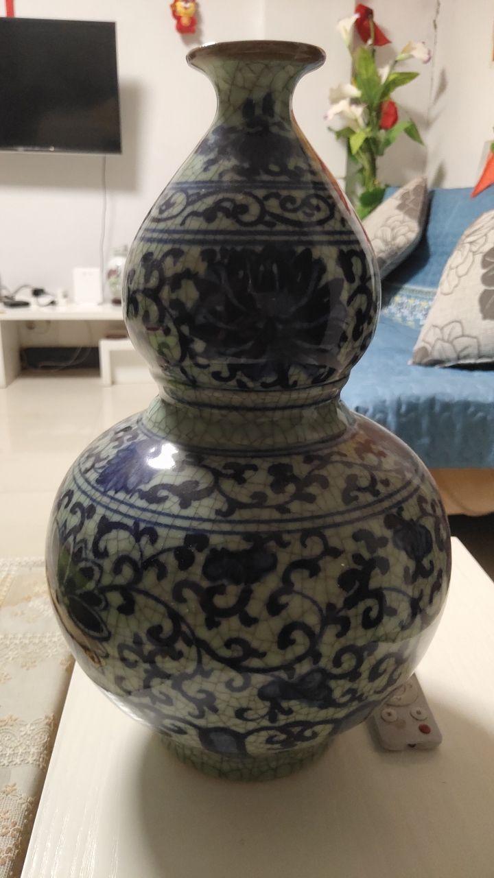 青花缠枝莲葫芦瓶
