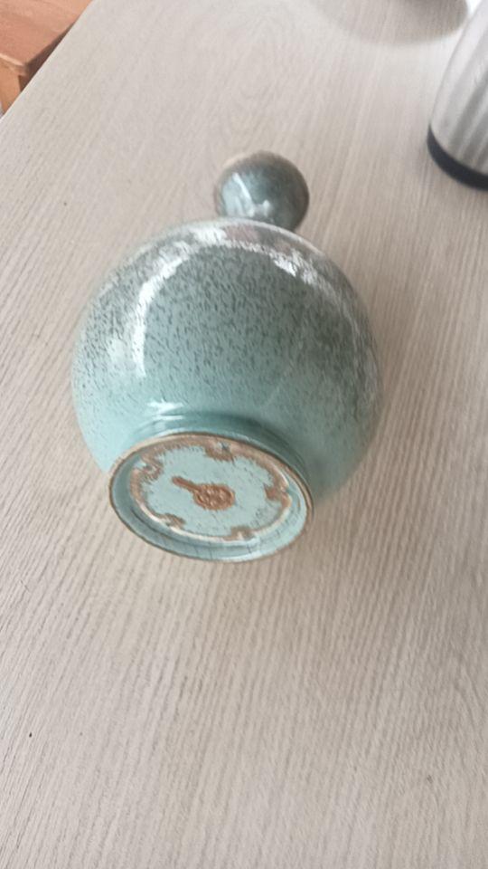 天青釉玉壶春瓶
