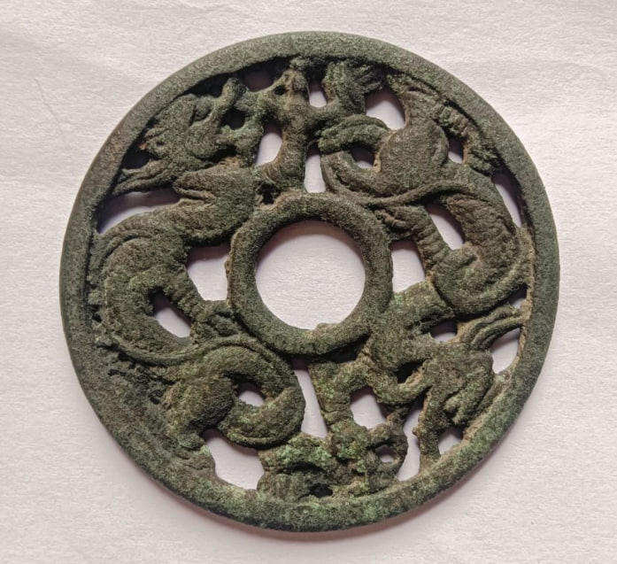 双龙镂空厌胜花钱