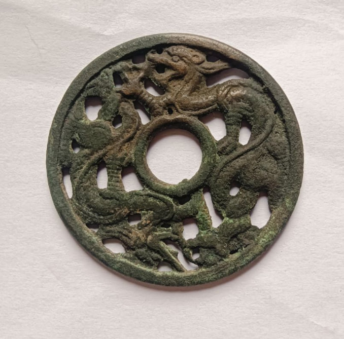 双龙镂空厌胜花钱