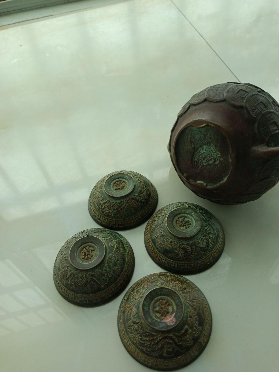 百钱纹铜茶壶