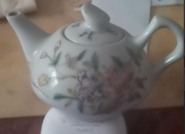 白地粉彩花鸟