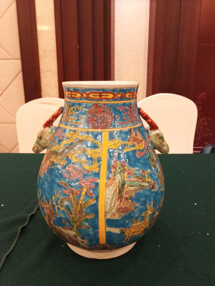 双羊耳鹿头尊