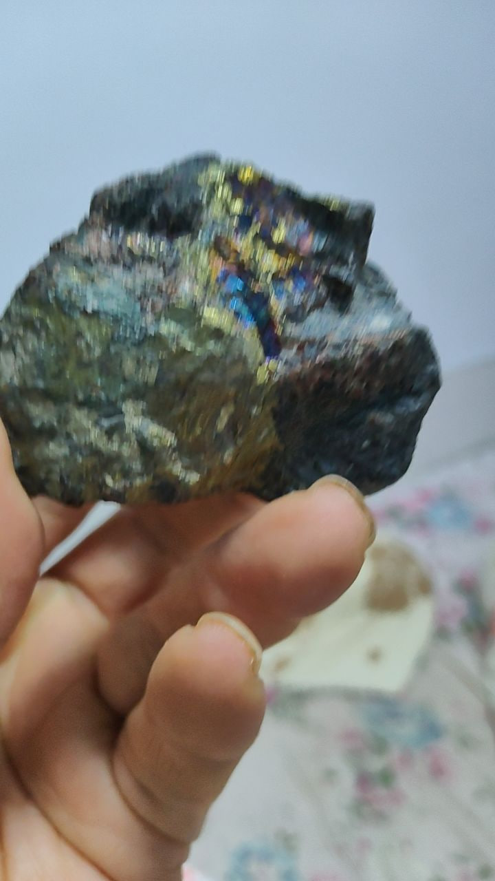 光泽矿物原石