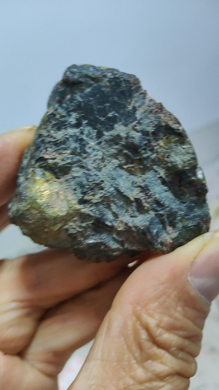 光泽矿物原石