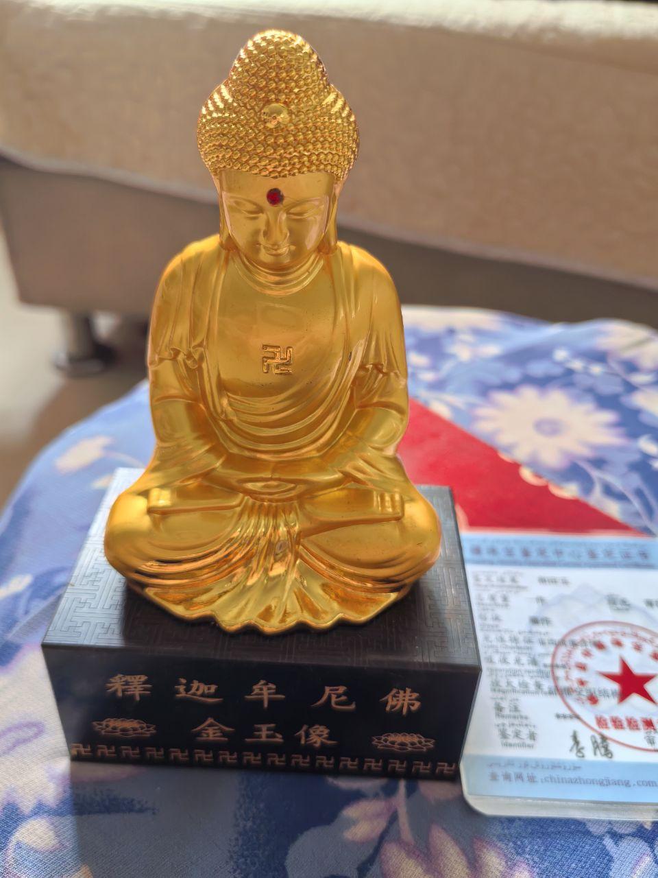 金玉佛像