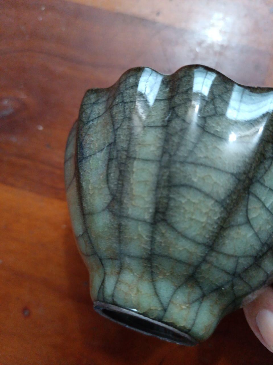 青釉开片小碗