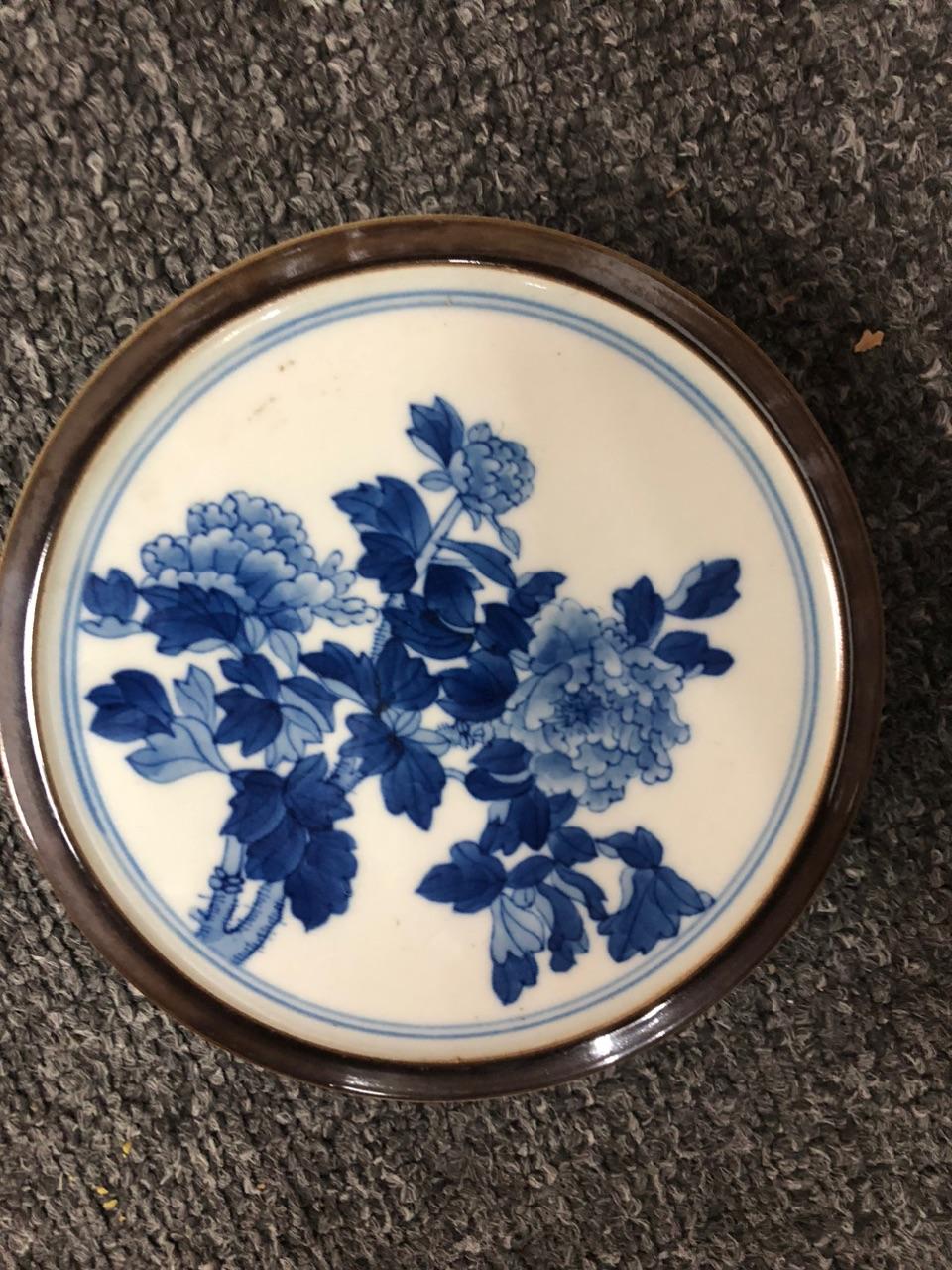 青花牡丹纹印泥盒